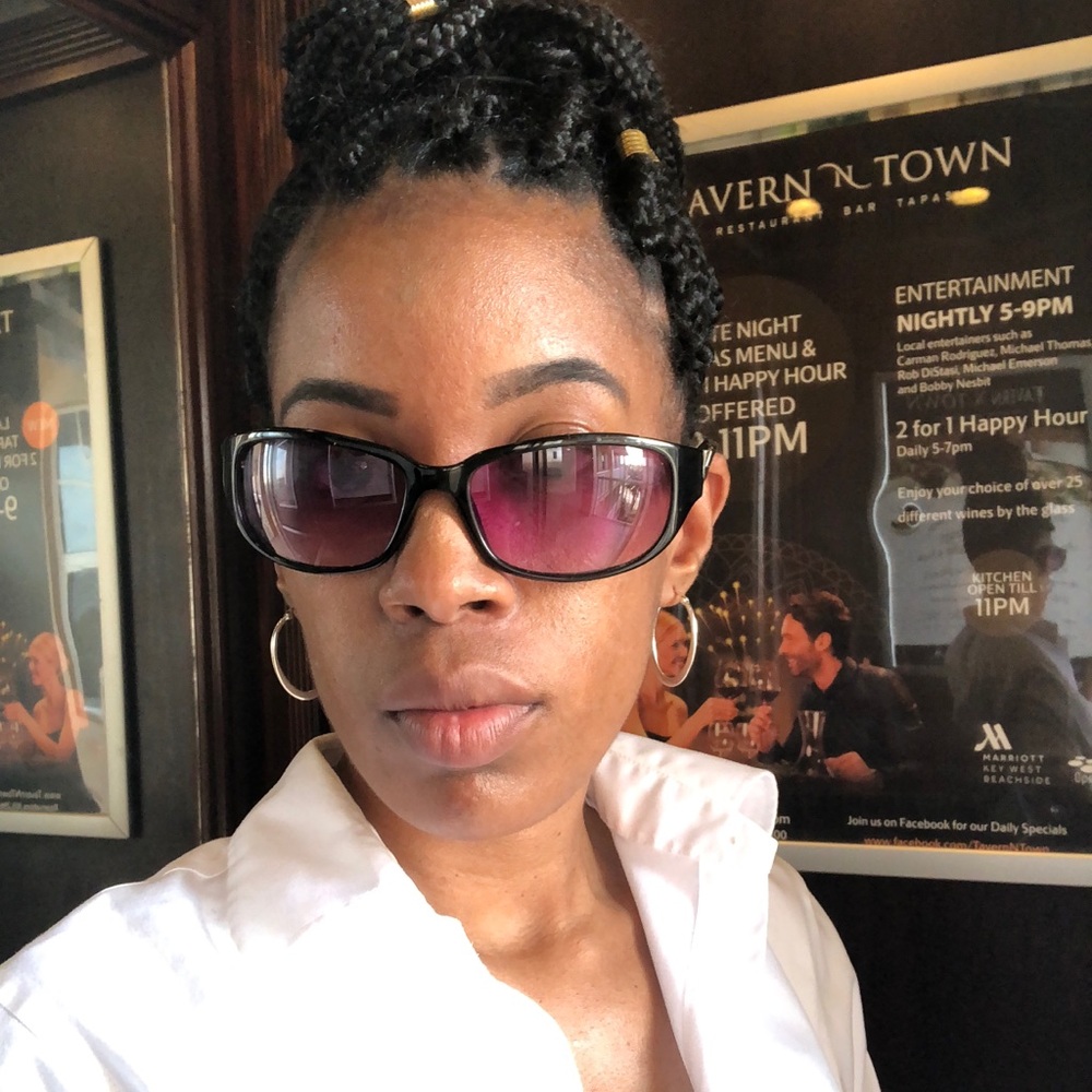 Meet your Posher, Ashley